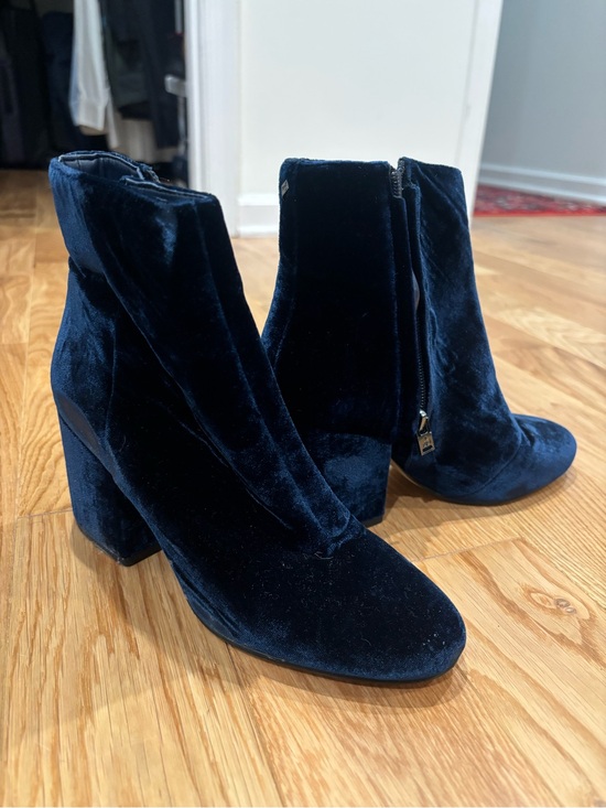 Sam Edelman Shoes - Sam Edelman Navy Velvet Booties size 6.5